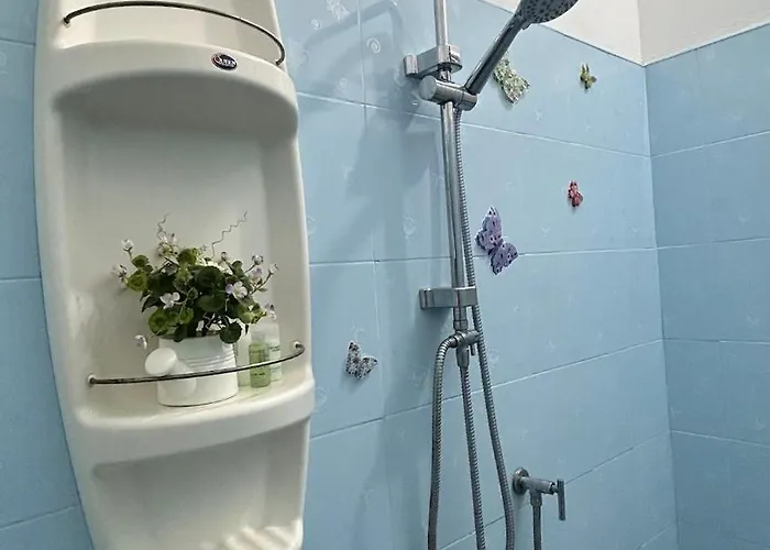 5br House Near Bts & Dmk, Free Van, Pets Ok, 9 *
